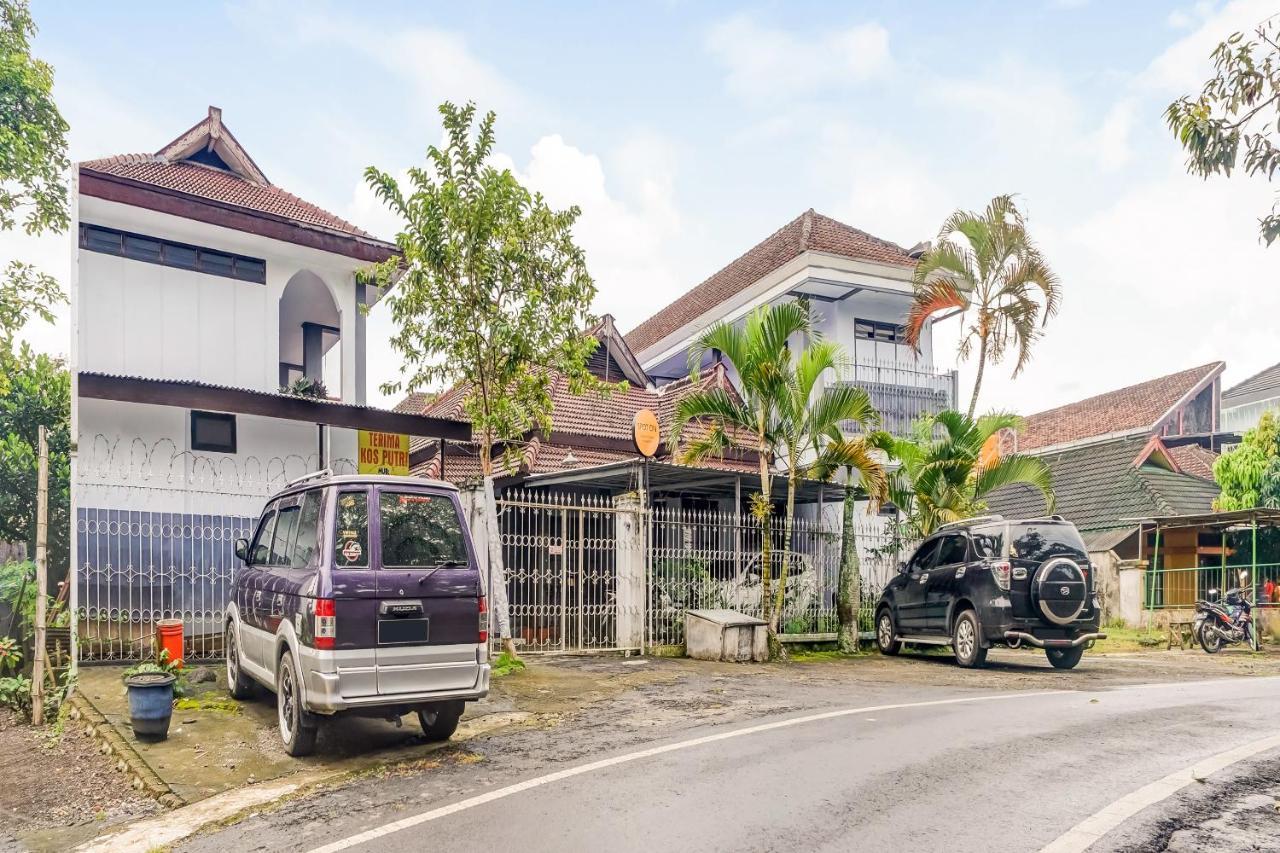 Spot On 90797 Sukun Syariah Homestay Malang Esterno foto